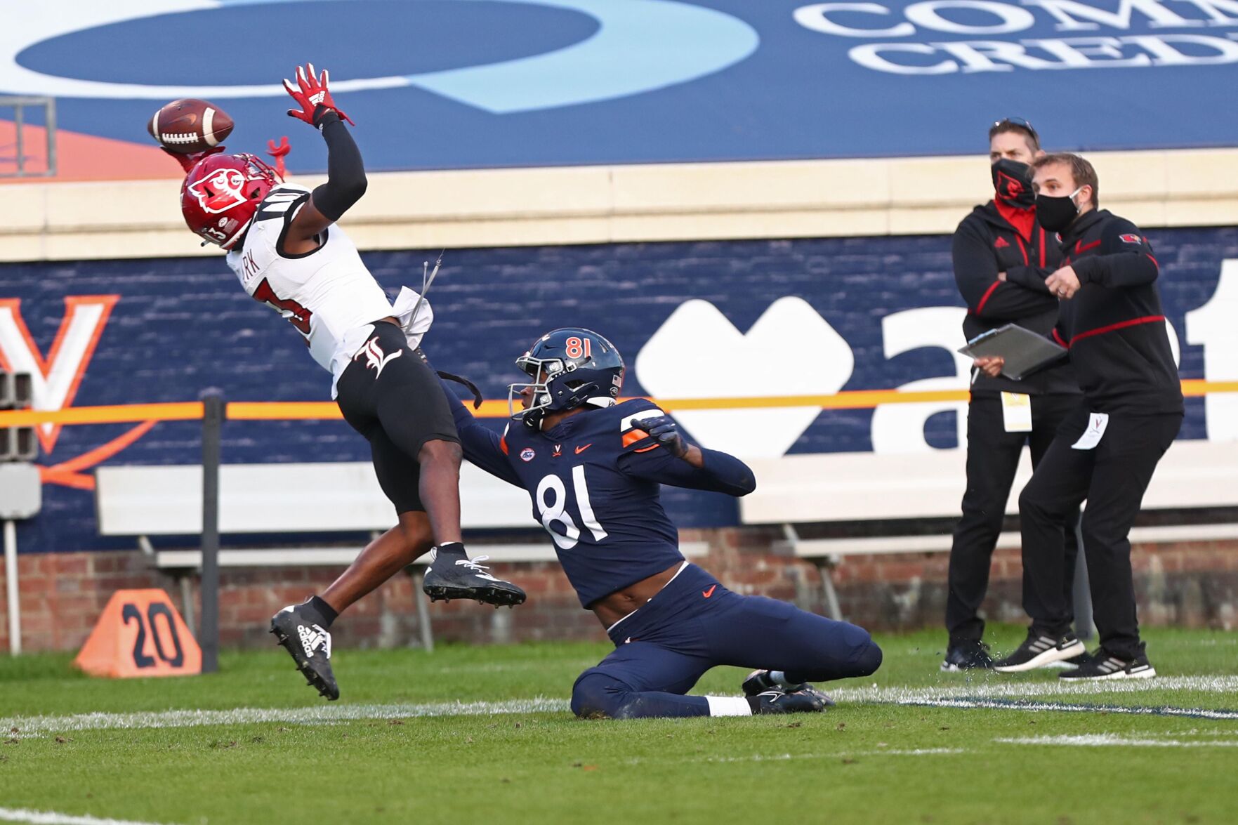 111420-cdp-sports-uvafootball322.JPG